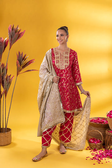 Rangreza Gulabi Kurta Set With Dupatta