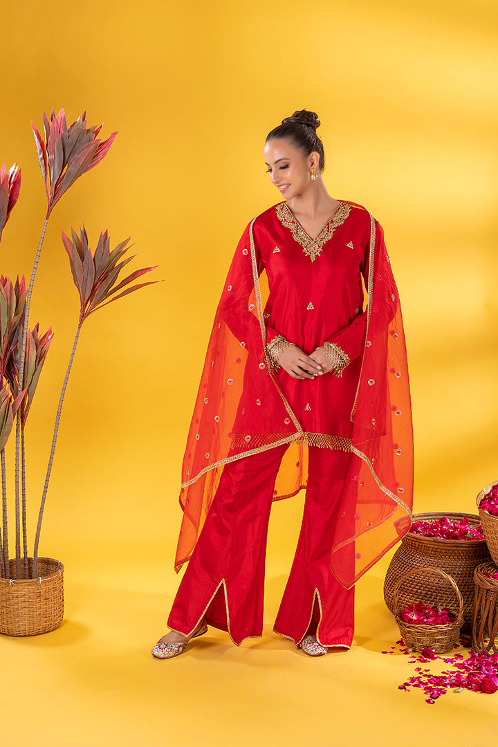 Red	Zardosi Butta	Silk	Kurta Set With Dupatta